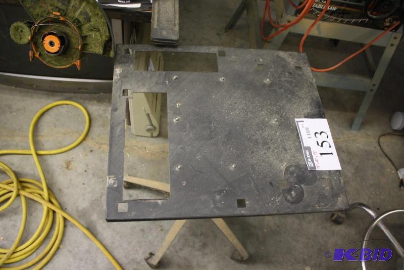 lot 153 image: Table Mount wStand on Wheels