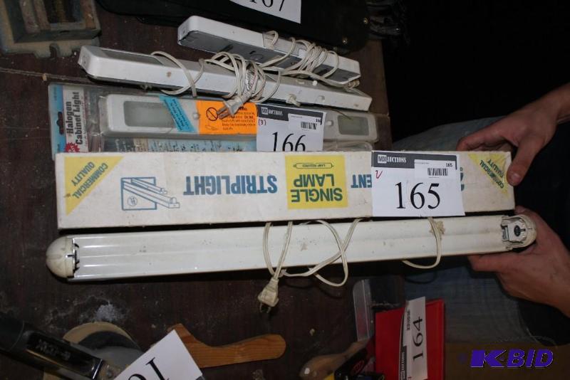 lot 165 image: Fluorescent Strip Lights