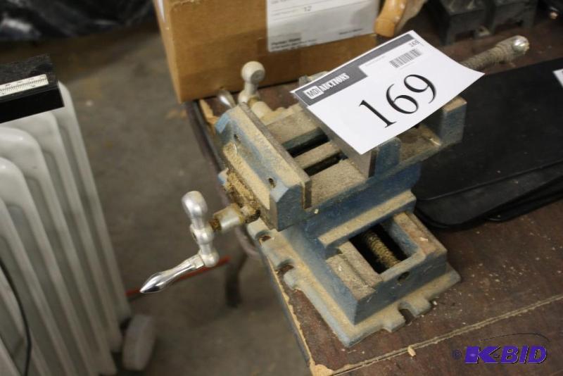 lot 169 image: Drill Press Table Vice