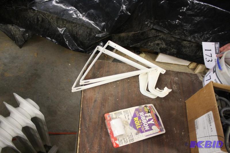 lot 173 image: Shelf & Curtain Mount & Fly Ribbon On A Roll