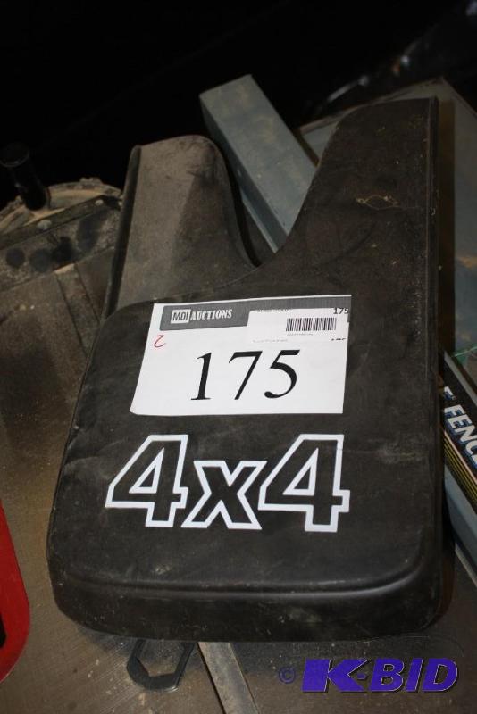 lot 175 image: 4 x 4 Mud Flaps