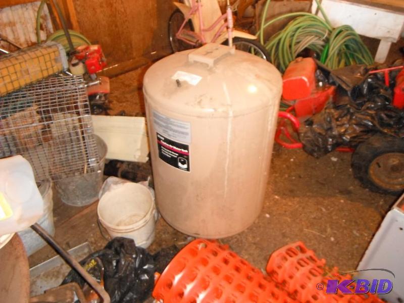 lot 199 image: Sears Captive Air Water Tank Hydro-Glass Water pump.