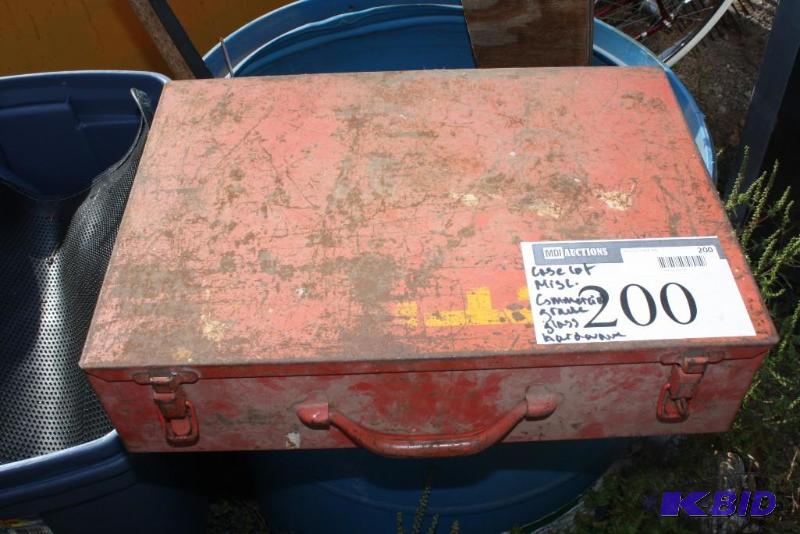 lot 206 image: Metal Carrying Case with Commercial Grade Glass Hardware