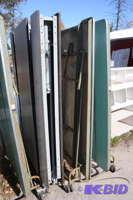 lot 27 image: Bi-Fold Picnic Tables