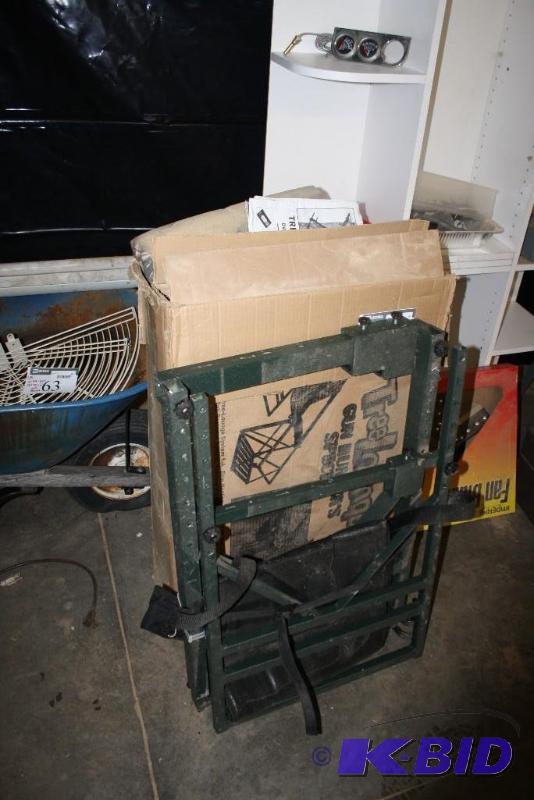 lot 3 image: HuntingShooting Tree Stand