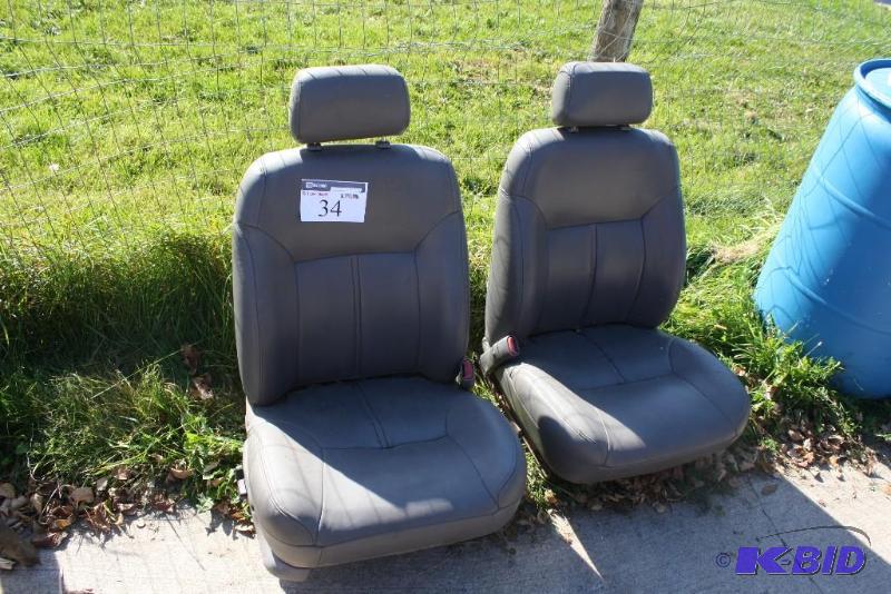lot 34 image: Vinyl Leather Car Seats