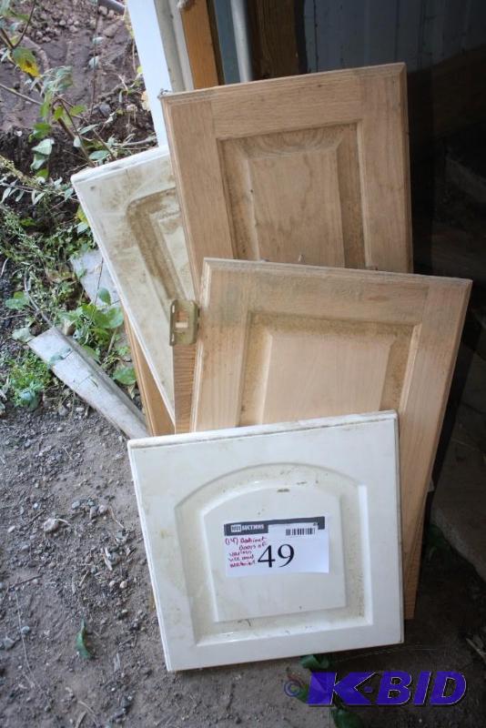 lot 49 image: Cabinet Doors