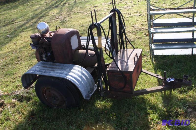 lot 8 image: Vintage Lincwelder 180