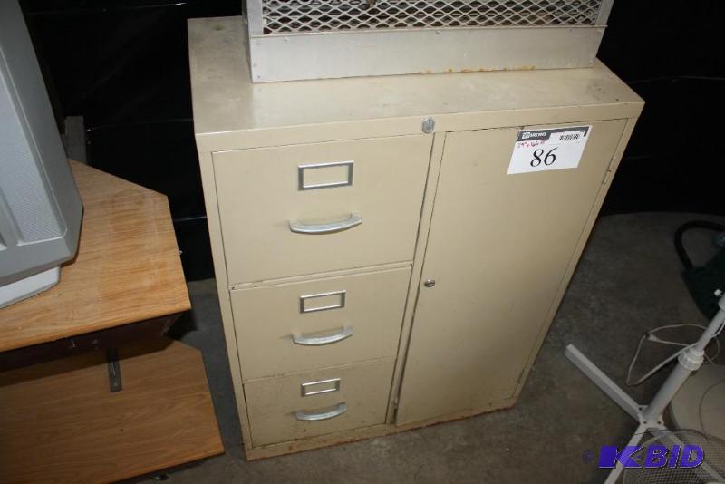 lot 86 image: Metal Filing Cabinet