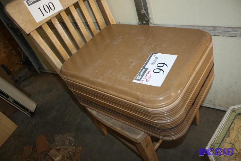 lot 99 image: Lunch Trays