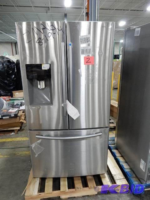 lot 3 image: LG Refrigerator Freezer. This was a display m...