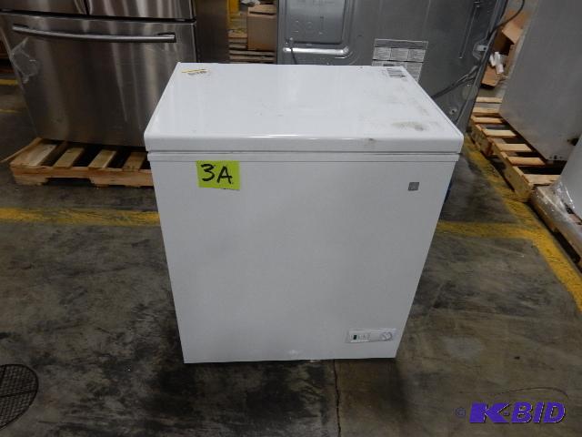 lot 3A image: GE small chest type freezer.. New, but it doe...
