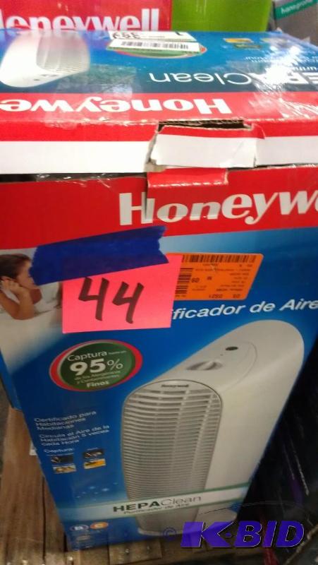 lot 44 image: Honeywell HEPA clean Air Purifier. Honeywell ...