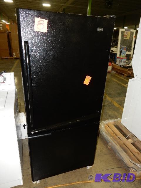 lot 8 image: Maytag Refrigerator Freezer.. We plugged this...