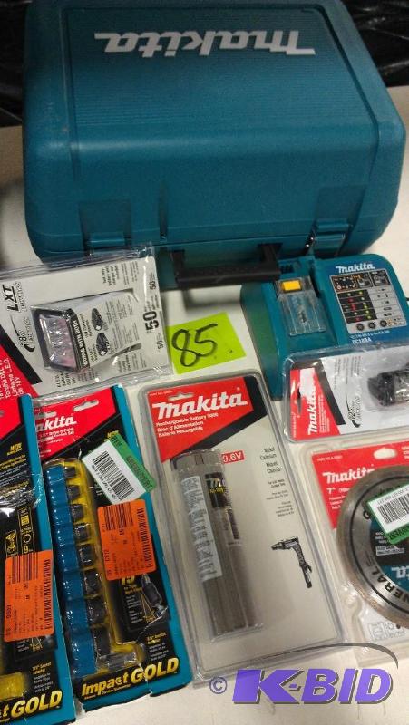 lot 85 image: Makita brand name items in a Makita carrying ...