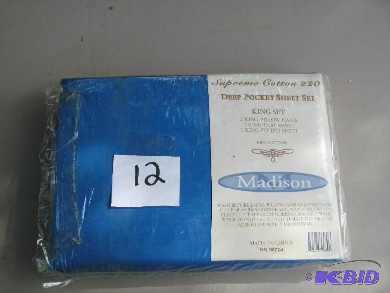 New in Package King size sheet set. The packa...