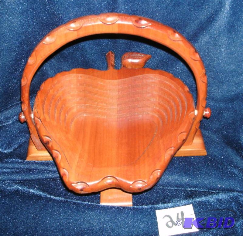 Really nice apple trivetbasket. If you lay t...