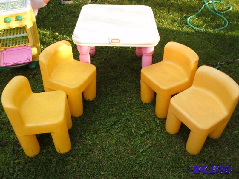 Plastic kids table and chair set...