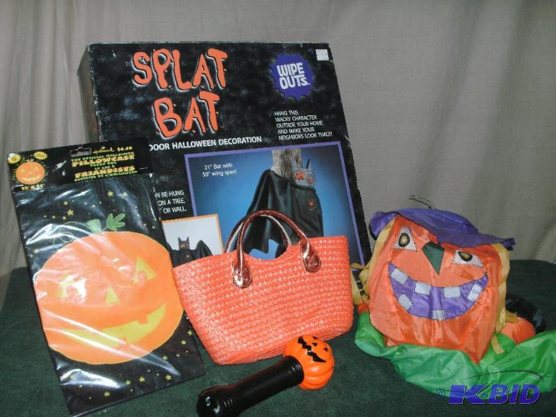 Halloween Misc. A splat bat wall or tree deco...