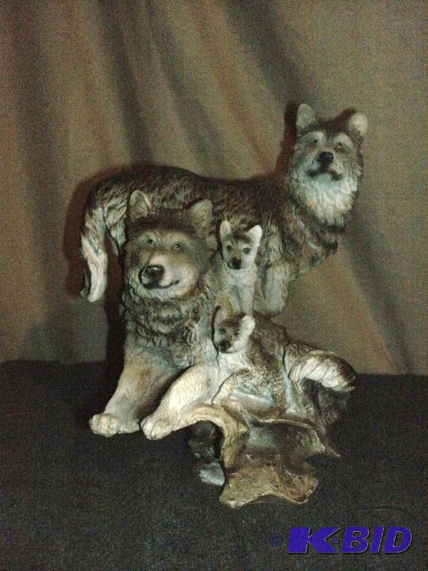 Sculpture of a wolf family....