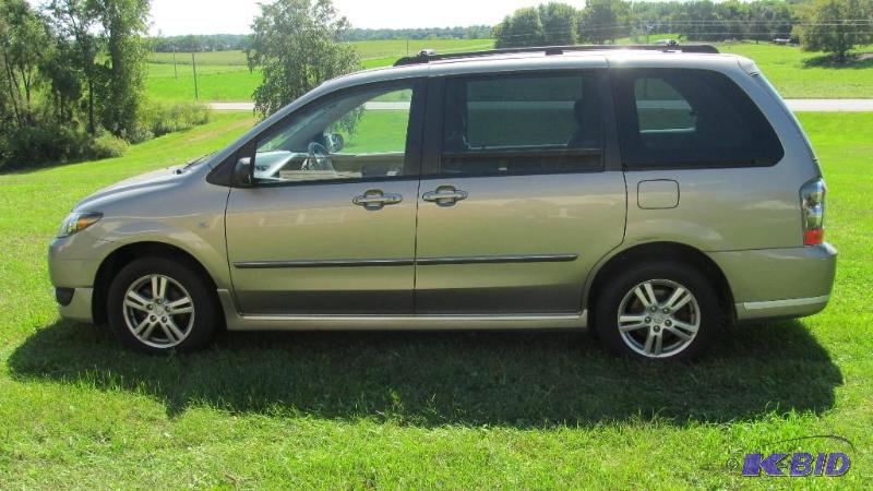 2006 Mazda MPV