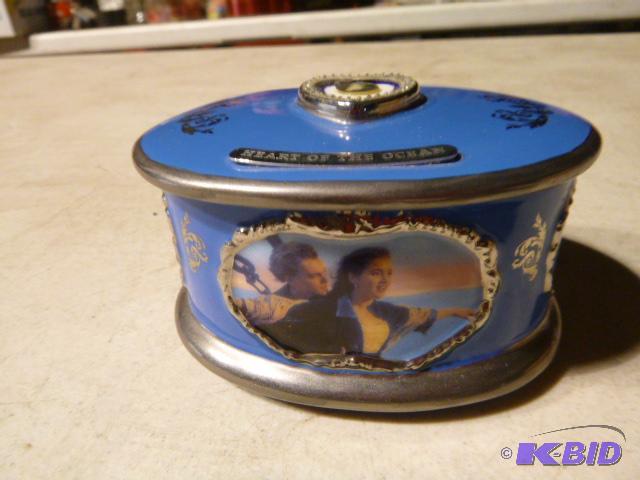 lot 110 image: Titanic Music Box Plays &quotMy Heart Will G...