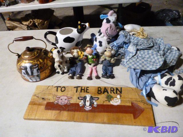 lot 111 image: Miscellaneous Cow Items...