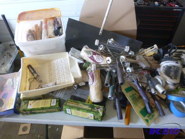 lot 124 image: Lot of Miscellaneous Painting Supplies...