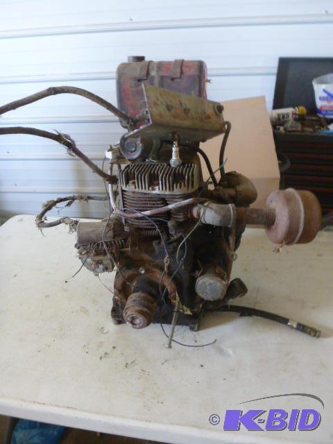 lot 153 image: Old Wisconsin Motor Has compression....