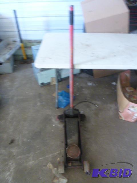lot 164 image: Large Floor Jack...