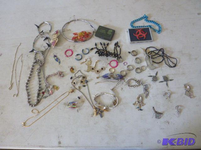 lot 166 image: Miscellaneous Costume Jewelry...
