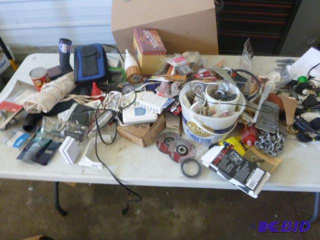 lot 183 image: Miscellaneous Garage Items...
