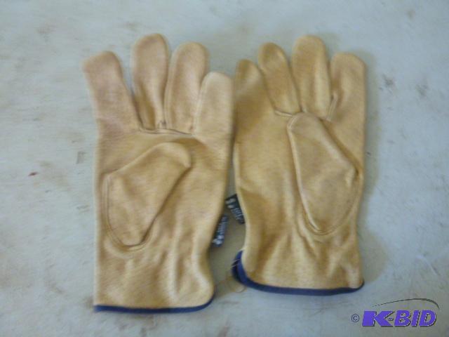 lot 218 image: Pair of Leather Gloves Size L-XL...