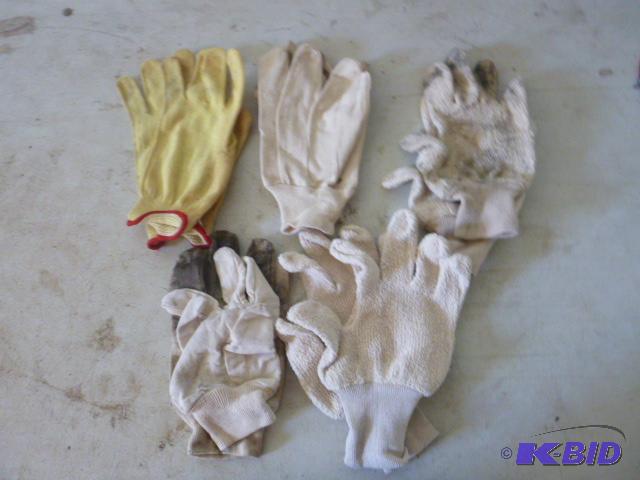 lot 220 image: Five Pair of Gloves...