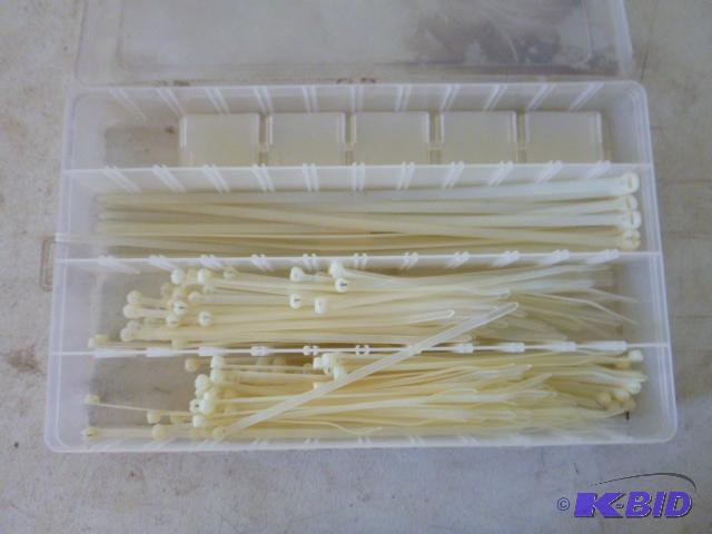 lot 221 image: Lot of Cable Ties...