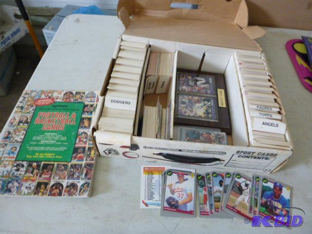 lot 4 image: Miscellaneous Baseball Cards...