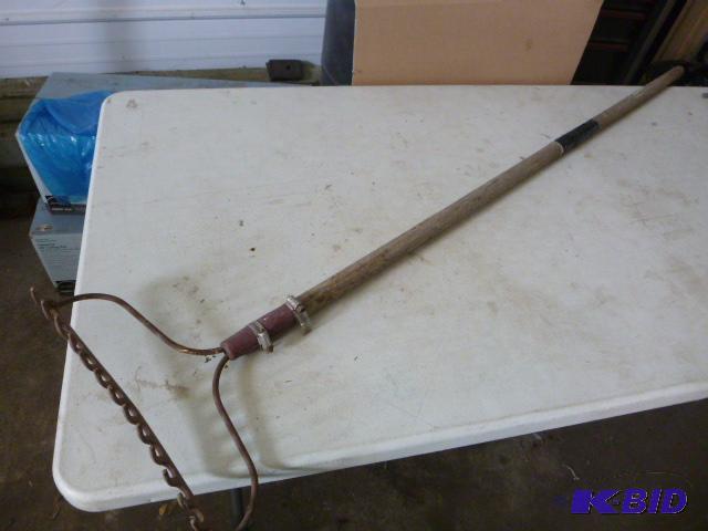 lot 67 image: Garden Rake...
