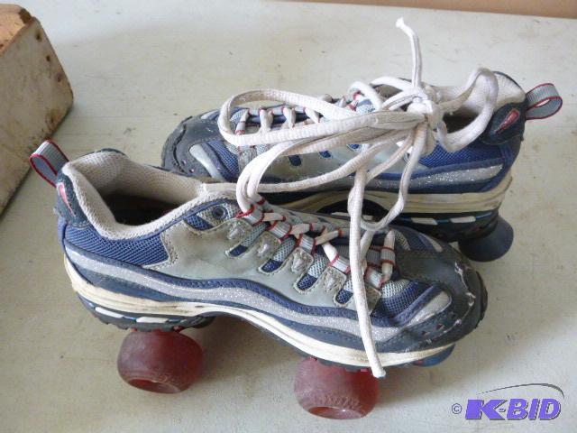 lot 68 image: Roller Skates Size 4W...