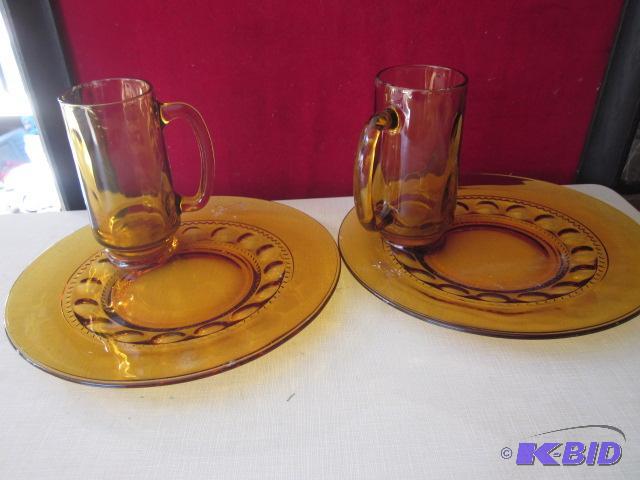 lot 110 image: Lot of Depression glass plates and mugs. ...