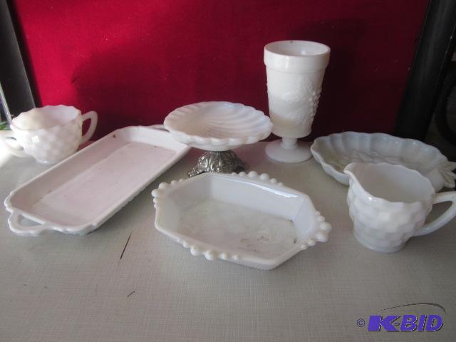 lot 128 image: Lot of milk glass....
