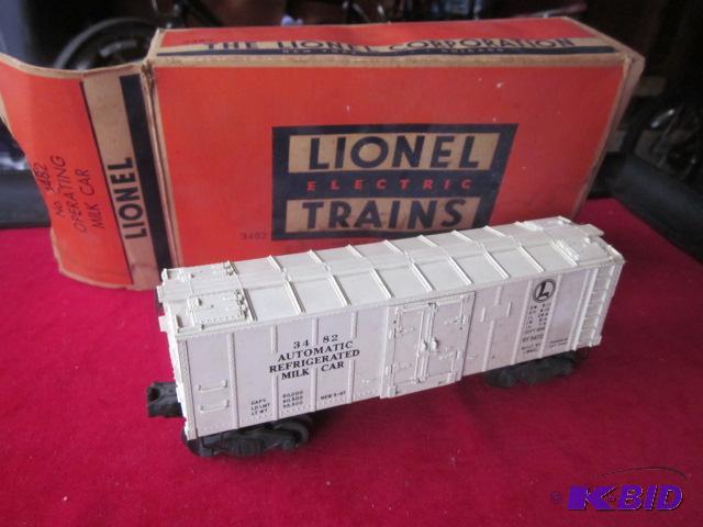 lot 22 image: Antique Lionel Train