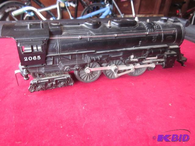 lot 25 image: Antique Lionel Train