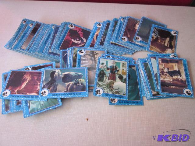 lot 71 image: Lot of 1982 ET cards....