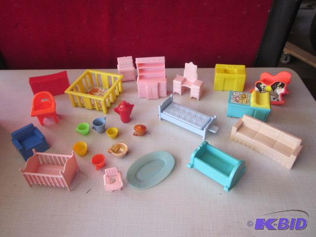 lot 72 image: Lot of vintage doll house furniture.  It...
