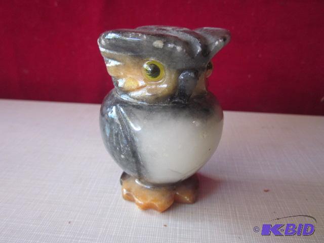 lot 79 image: 5 inch hand carved Marble Imports owl. ...
