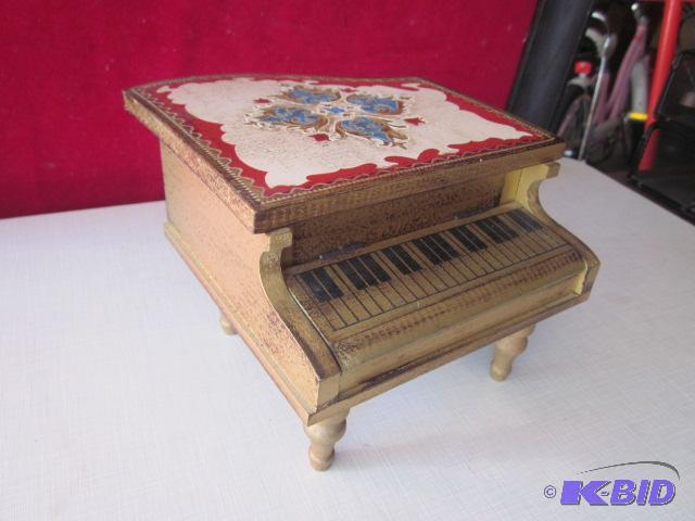 lot 85 image: Wooden jewelry boxmusic box, hand painted, m...