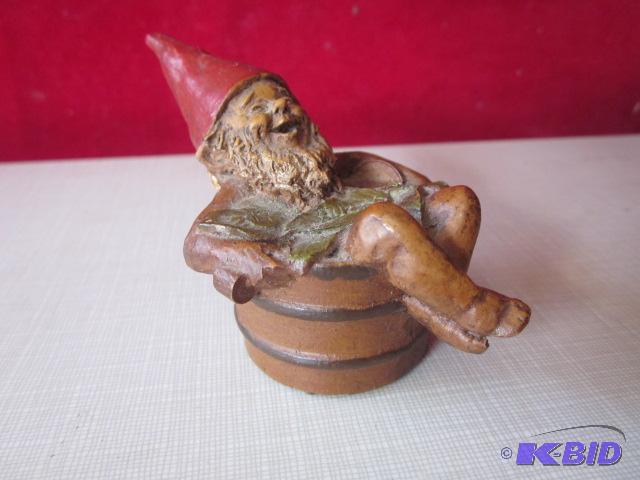 lot 99 image: Highly Collectible Tom Clark Gnome &quotBuzz...