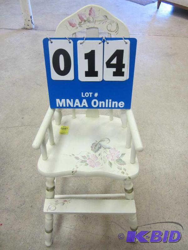 lot 14 image: Vintage Painted Childs Wood Highchair