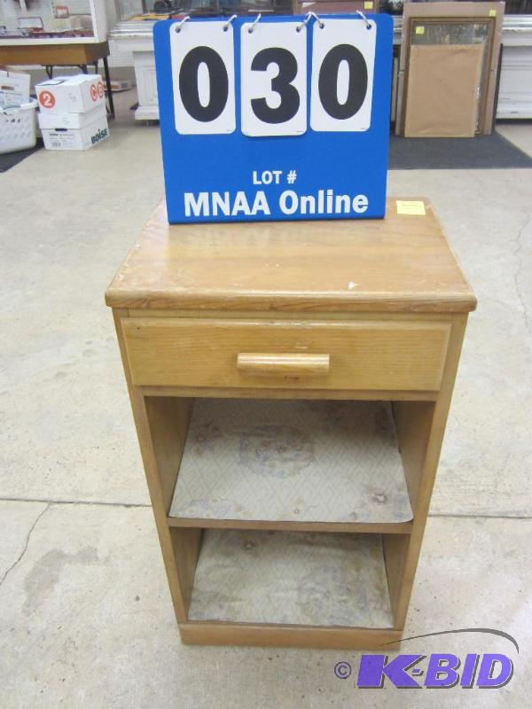 lot 30 image: Vintage Nightstand