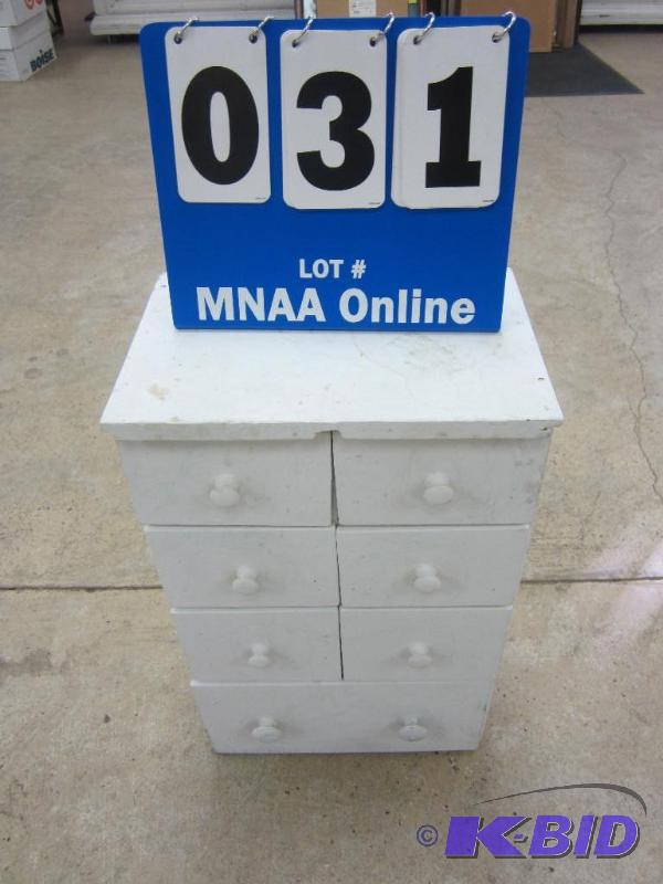 lot 31 image: Apothecary Type Chest